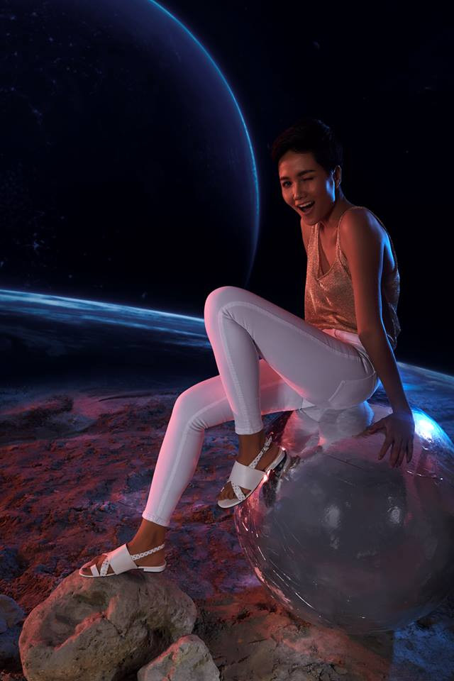 Hoa hậu H'Hen Niê khoe chân dài miên man, lạc bước ngoài… hành tinh Ảnh 6