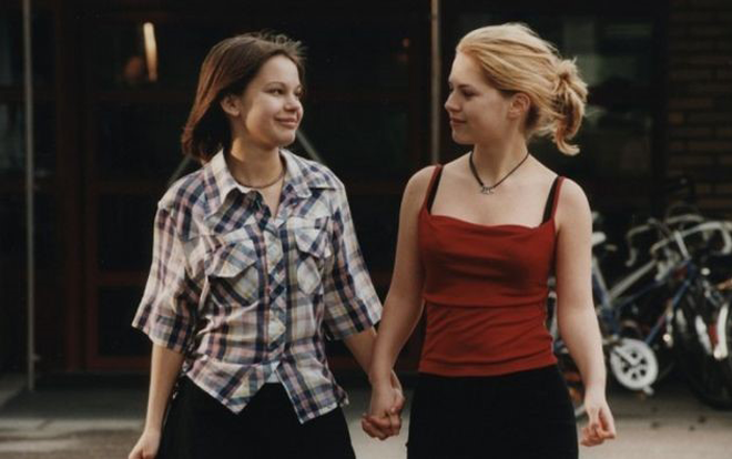 'Show me love' (1998) - Dũng cảm trước tình yêu,  chân thành với chính mình Ảnh 2