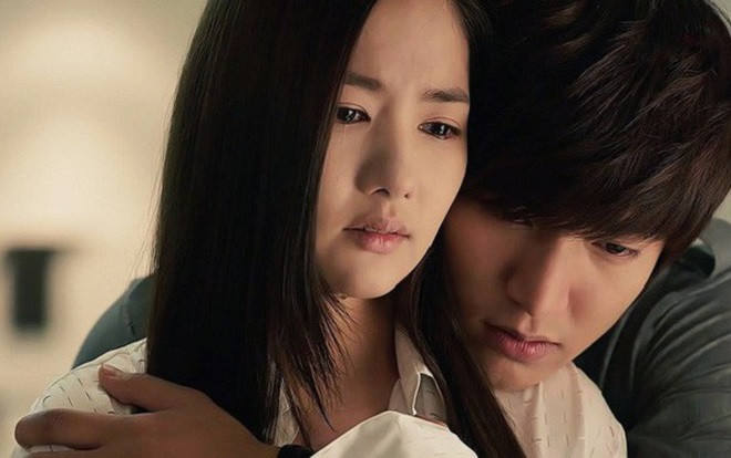 Đăng đàn tố vợ lăng loàn với 'phi công trẻ', người chồng bị ném đá ngược vì 'tội tày đình' Ảnh 2