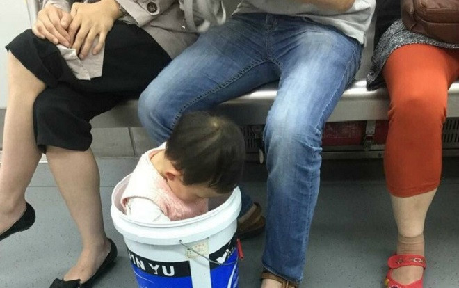 Từ mẩu truyện chàng trai khoe được mẹ nhặt về nuôi từ bãi rác, dân mạng lập 'diễn đàn' chia sẻ sự tích ra đời của mình Ảnh 2