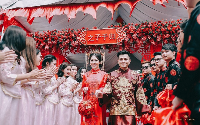 Chỉ là bộ ảnh ăn hỏi thôi, nhưng cặp đôi người Việt gốc Hoa này đã khiến dân mạng sốt xình xịch rồi! Ảnh 2