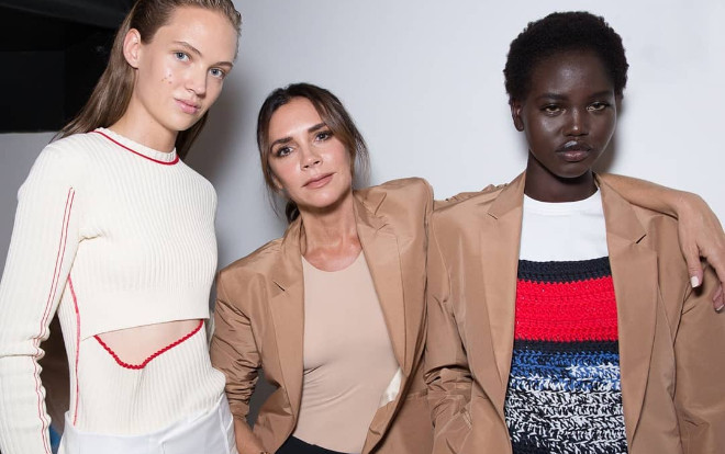 Victoria Beckham ra mắt với công chúng bộ sưu tập Xuân/Hè 2019 tại Tuần lễ thời trang London Ảnh 2