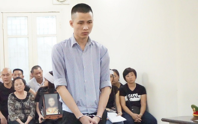 Xử vụ nam sinh trường thể thao giết hại thiếu phụ ở chung cư cao cấp: Bị cáo bình tĩnh khai báo toàn bộ quá trình gây án trước tòa Ảnh 2