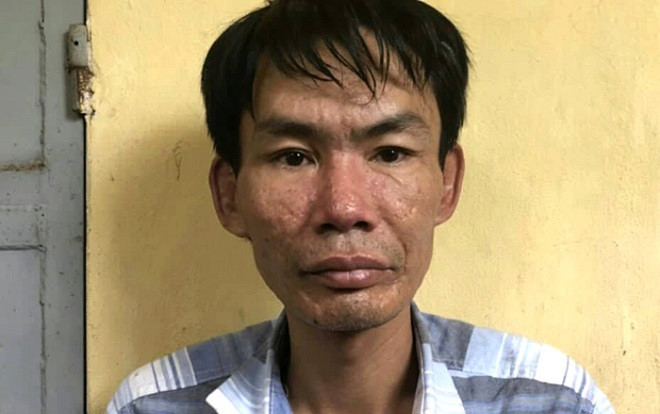 Khởi tố đối tượng cầm dao đuổi đánh công an khi bị mời về trụ sở làm việc Ảnh 2