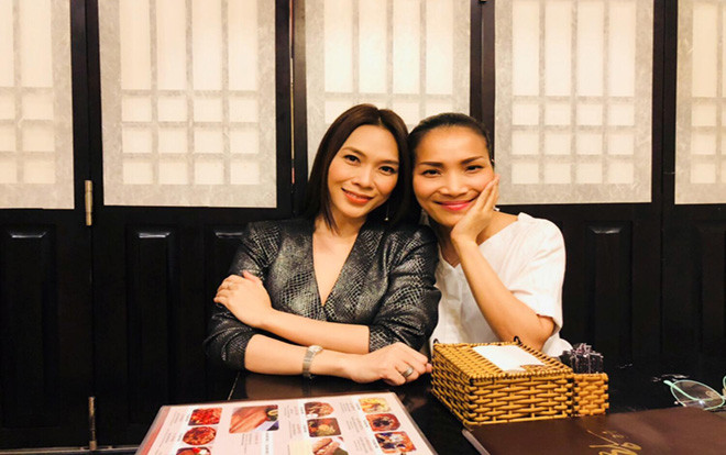 Hai tấm hình cách nhau 20 năm giữa Mỹ Tâm, Hồng Ngọc và ý nghĩa của tình bạn mẫu mực showbiz Việt Ảnh 2