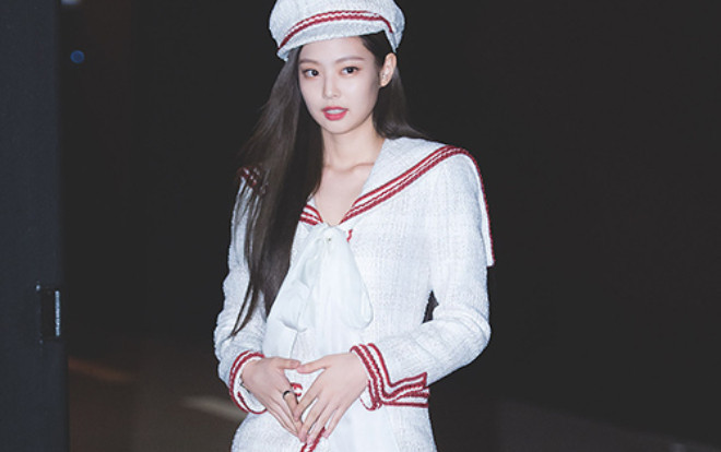 Thần thái ngút ngàn khi Black Pink áp đảo Twice và Red Velvet trong các sự kiện thời trang cao cấp Ảnh 2