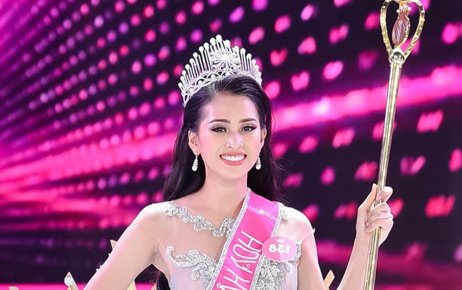Tân Hoa hậu Việt Nam 2018 Trần Tiểu Vy nhận học bổng 500 triệu đồng ngay sau khi đăng quang Ảnh 2