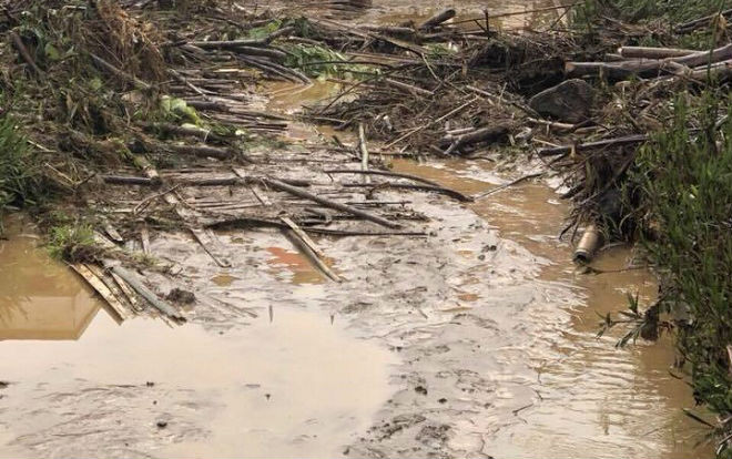 Lũ quét kinh hoàng trong đêm, giáo viên dẫn học sinh bỏ chạy Ảnh 2