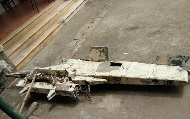 Ngư phủ phát hiện vật thể lạ nghi bộ phận máy bay rơi xuống biển ở Quảng Bình Ảnh 2