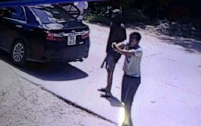 Truy bắt đối tượng dùng súng bắn chết chủ nợ Ảnh 2