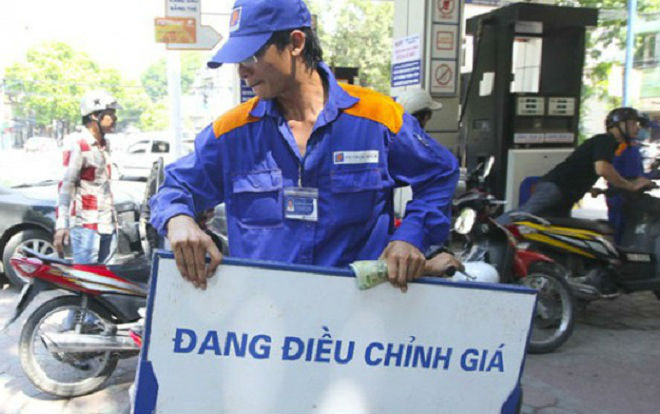 Từ 15h chiều nay, giá xăng tăng mạnh vượt đỉnh 21.000 đồng/lít Ảnh 2