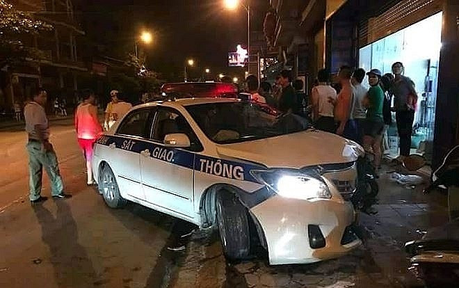 Bình Dương: Ô tô tông vào xe máy, 2 người tử vong Ảnh 2