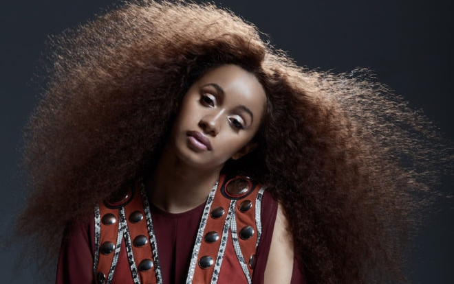 Không chịu thua kém 'ai-kia', Cardi B cũng sẽ xuất hiện trình diễn Super Bowl cùng Maroon 5! Ảnh 2