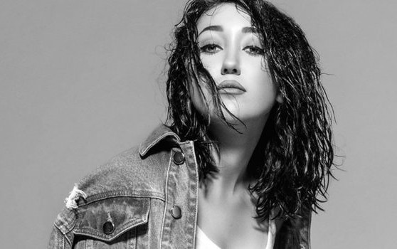 12.000 USD để mua… bình nước mắt của Noah Cyrus và động thái từ phía e-kip cô nàng là… Ảnh 2