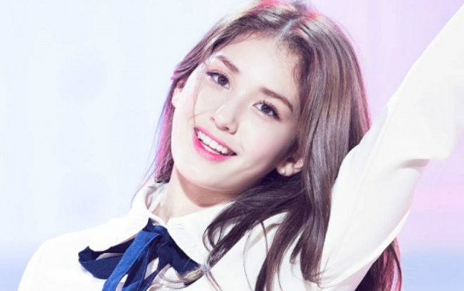 'Thiên thần lai' Jeon Somi đặt bút kí hợp đồng cùng công ty con của YG Ảnh 2