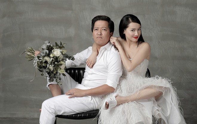 Không chỉ Trường Giang đem dép tổ ong lên ảnh cưới, những sao Việt này cũng yêu thích style ‘quốc dân’ này Ảnh 2