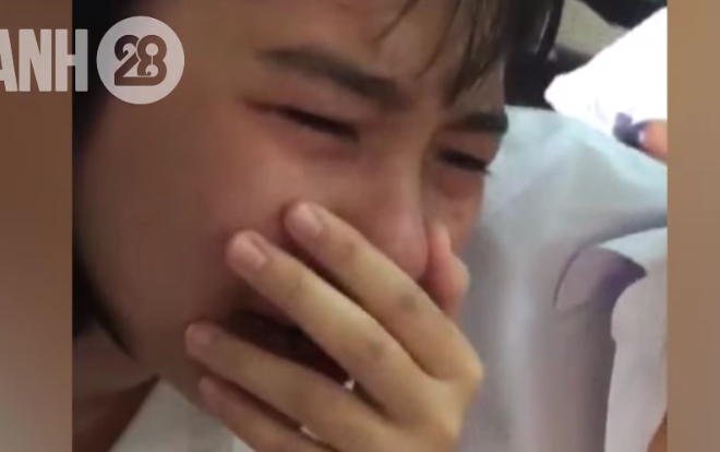 Cô gái khóc nức nở vì không có người yêu đi chơi Trung thu Ảnh 2