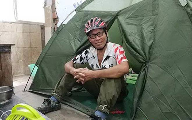 Cụ ông 71 tuổi đạp xe vòng quanh thế giới suốt 10 năm Ảnh 2