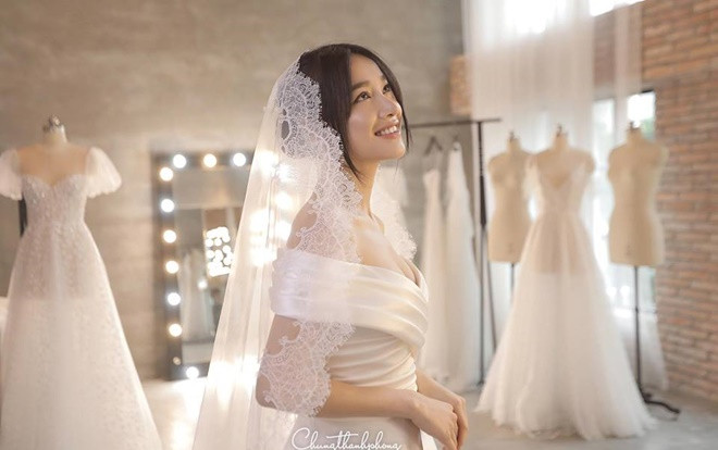 Hot: Nhã Phương quá ‘thần thái’ dù không trang điểm trong bộ hình hậu trường mới nhất được tung ra Ảnh 2