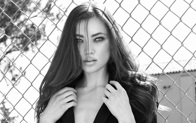 Những nữ người mẫu đình đám từng công khai yêu con gái nổi tiếng trong làng catwalk Ảnh 2