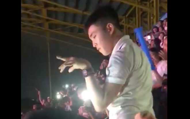 Lễ khai giảng của sinh viên thế hệ Z khác anh chị 8x, 9x thế nào - Xem ngay clip này đi rồi bạn sẽ hiểu! Ảnh 2