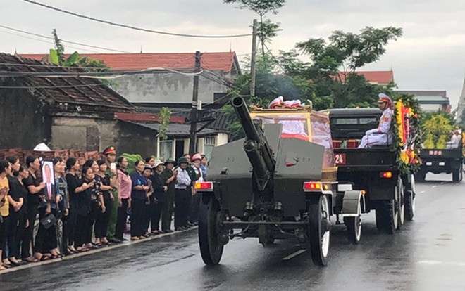 Linh cữu Chủ tịch nước Trần Đại Quang đã về quê nhà Ninh Bình Ảnh 2