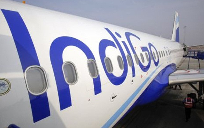 Nằng nặc đòi sạc điện thoại trong buồng lái, hành khách bị đuổi khỏi máy bay Ảnh 2