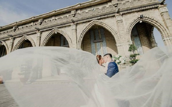 Cô dâu 9X từng khổ sở vì ảnh cưới già chát chi tiếp 30 triệu chụp lại và cái kết Ảnh 2