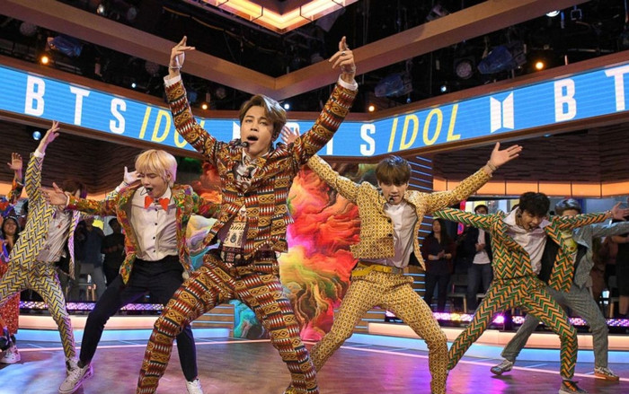 Sân khấu BTS tại 'Good Morning America' nhận 'mưa lời khen', tuy nhiên có một điều fan vẫn tiếc nuối… Ảnh 2