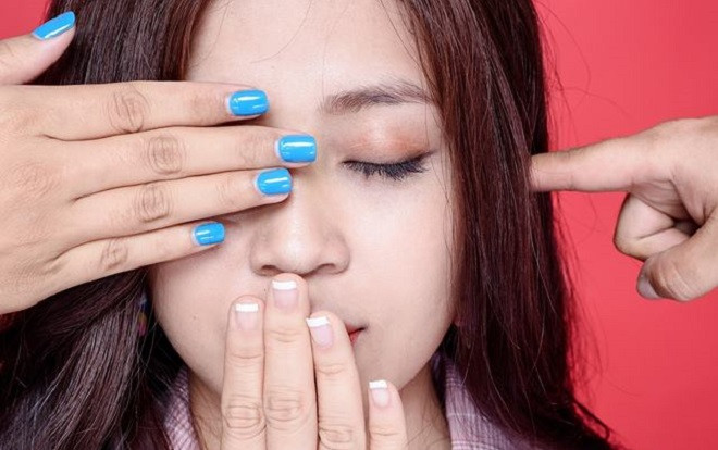 Giữa tâm bão, MC Cao Vy bất ngờ thay ảnh đại diện đẩy ẩn ý, dân mạng xỉa xói: 'Không nghe, không nói, không nhìn, không tạo nghiệp' Ảnh 2