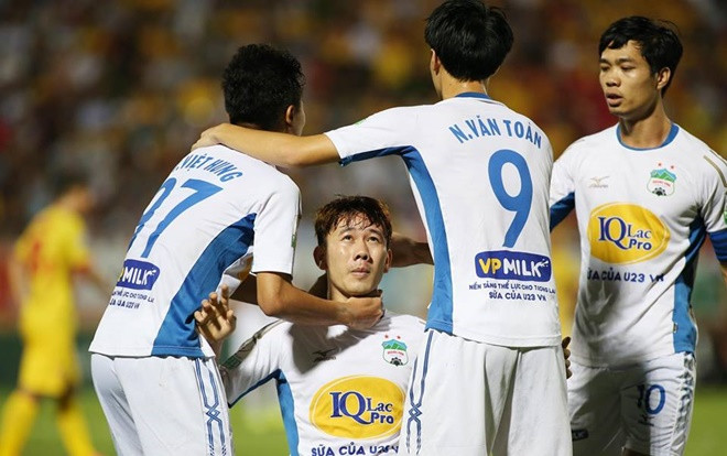 Công Phượng, Minh Vương giúp HAGL trụ hạng trước 2 vòng đấu Ảnh 2