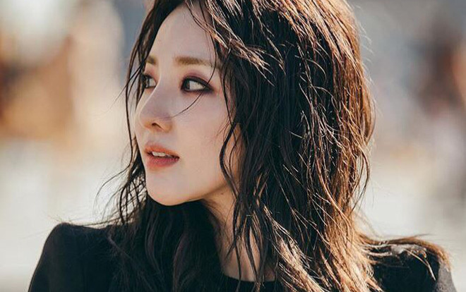 Mỹ nhân không tuổi Sandara Park với gu thời trang 'dị biệt' gây ấn tượng tại Paris Fashion Week Ảnh 2