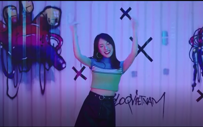 Chán cover hit khủng, Khánh Vy sắp tung MV mới lấn sân sang con đường ca hát? Ảnh 2