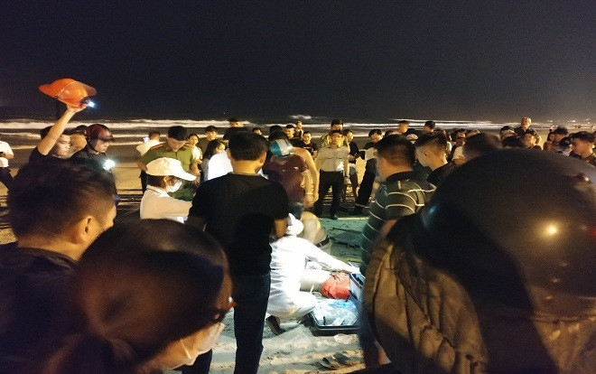 2 du khách Trung Quốc bị đuối nước ở biển Đà Nẵng Ảnh 2