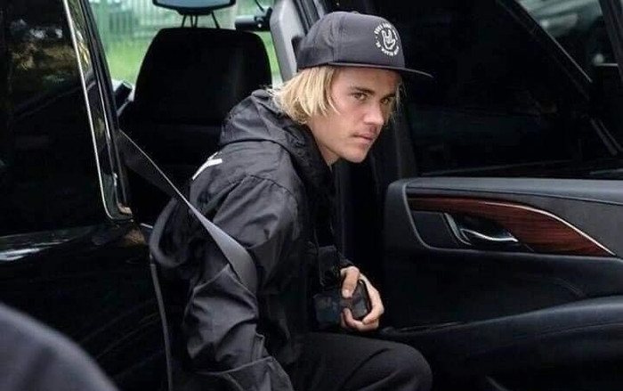 Thực hư câu chuyện Justin Bieber vẫn dùng hình… Selena Gomez làm màn hình điện thoại! Ảnh 2