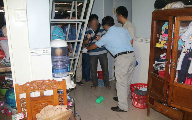 Vụ ông bà nội phát hiện 2 cháu tử vong trong phòng ngủ: Người mẹ khai sát hại con nhỏ trước, thấy đứa lớn côi cút nên giết luôn Ảnh 2