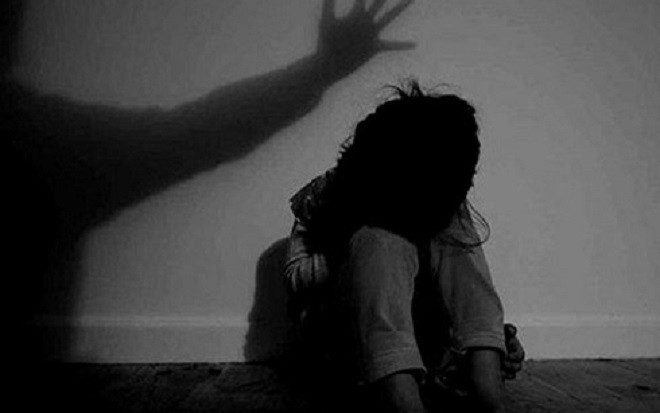 Bắt 'yêu râu xanh' kéo bé gái bán vé số vào nhà tắm làm trò đồi bại Ảnh 2