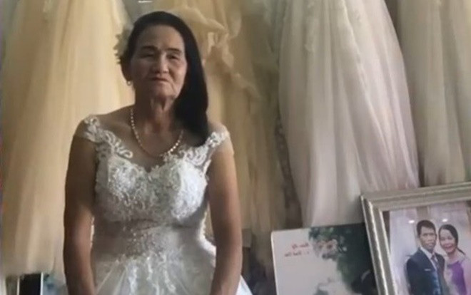 Cô dâu U70 thử váy cưới khiến dân mạng đồn đoán đủ điều nhưng đây mới là sự thật đầy bất ngờ Ảnh 2