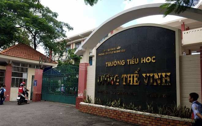 Thầy giáo Tiểu học ở Sài Gòn đánh và tát học sinh vì nói chuyện riêng, thiếu bài… gây bức xúc Ảnh 2