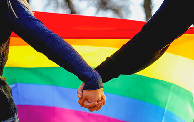 Bí mật đằng sau những vụ tử tử đồng loạt của người song tính, đồng tính, chuyển giới Ảnh 2