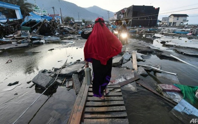 Thảm họa động đất và sóng thần ở Indonesia: 'Khi cơn sóng ập đến, tôi đã vĩnh viễn mất cô ấy' Ảnh 2