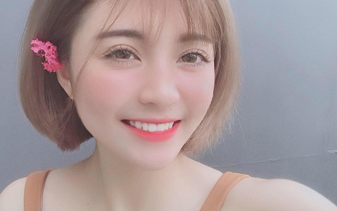 Nhan sắc 'cực phẩm' của tân binh streamer khiến cộng đồng game thủ rung rinh Ảnh 2