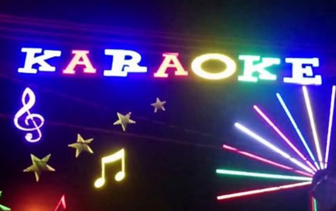 Bắt 3 đối tượng mang súng tìm đến nhà trọ uy hiếp bắt 2 cô gái bán cho quán karaoke Ảnh 2