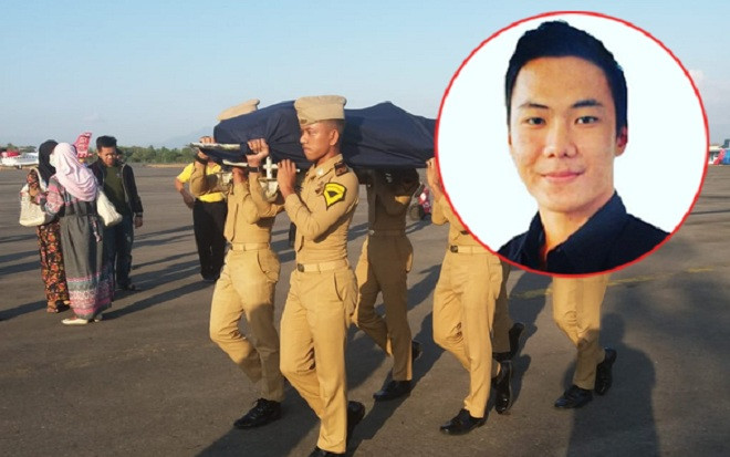 Nhiều người bật khóc nghe kể phút cuối của nhân viên kiên quyết điều khiển chiếc máy bay cuối cùng ở Palu cất cánh an toàn trong thảm họa kép ở Indonesia Ảnh 2