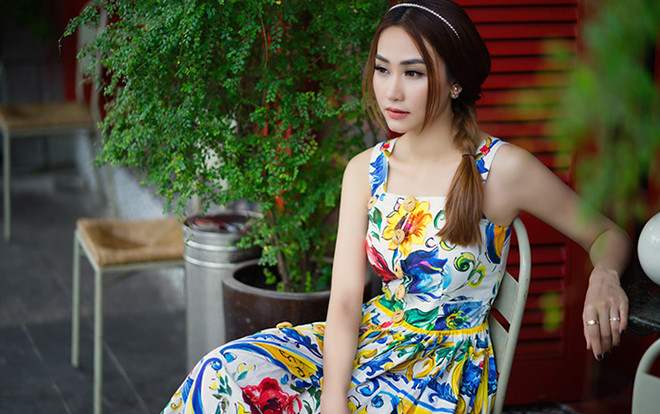 Ngân Khánh dát hàng hiệu từ đầu đến chân, đi dạo phố làm fan thả tim mỏi tay Ảnh 2