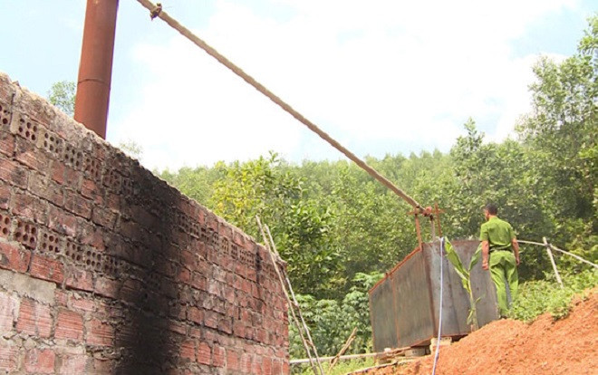 Bắt quả tang một cơ sở tái chế dầu nhớt lậu quy mô lớn ở Hà Tĩnh Ảnh 2