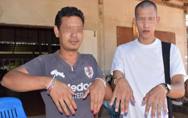 Hài hước chuyện thanh niên trai tráng đua nhau sơn móng tay để lừa hồn ma góa phụ Ảnh 2