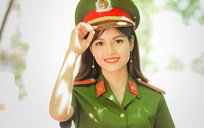 'Bông hồng thép' thủ khoa kép trường HV Cảnh sát nhân dân sở hữu bảng thành tích 'choáng váng' Ảnh 2