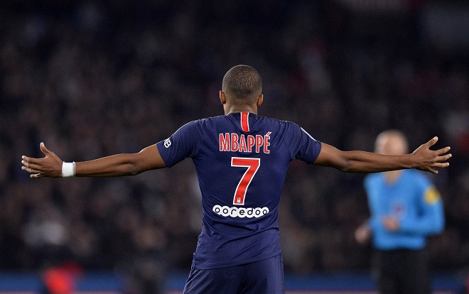 Mbappe khiến Ronaldo lẫn Messi phải 'cúi đầu' vì điều này Ảnh 2
