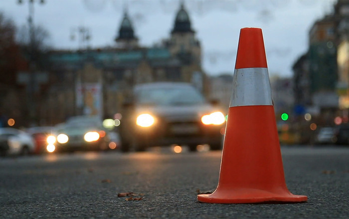 Những thiết bị cảnh báo sự cố mà tài xế nào cũng nên có trên ô tô Ảnh 2